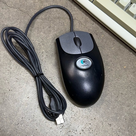 HP Black and Cream Keyboard with Mouse and JBL Speakers - Picture 7 of 13